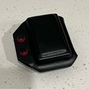 Like New Black Carbon Fiber Kydex Holster